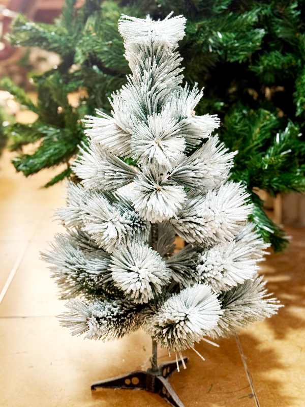 درخت کاج کریسمس 60 سانت سوزنی برف سنگین - Image 2